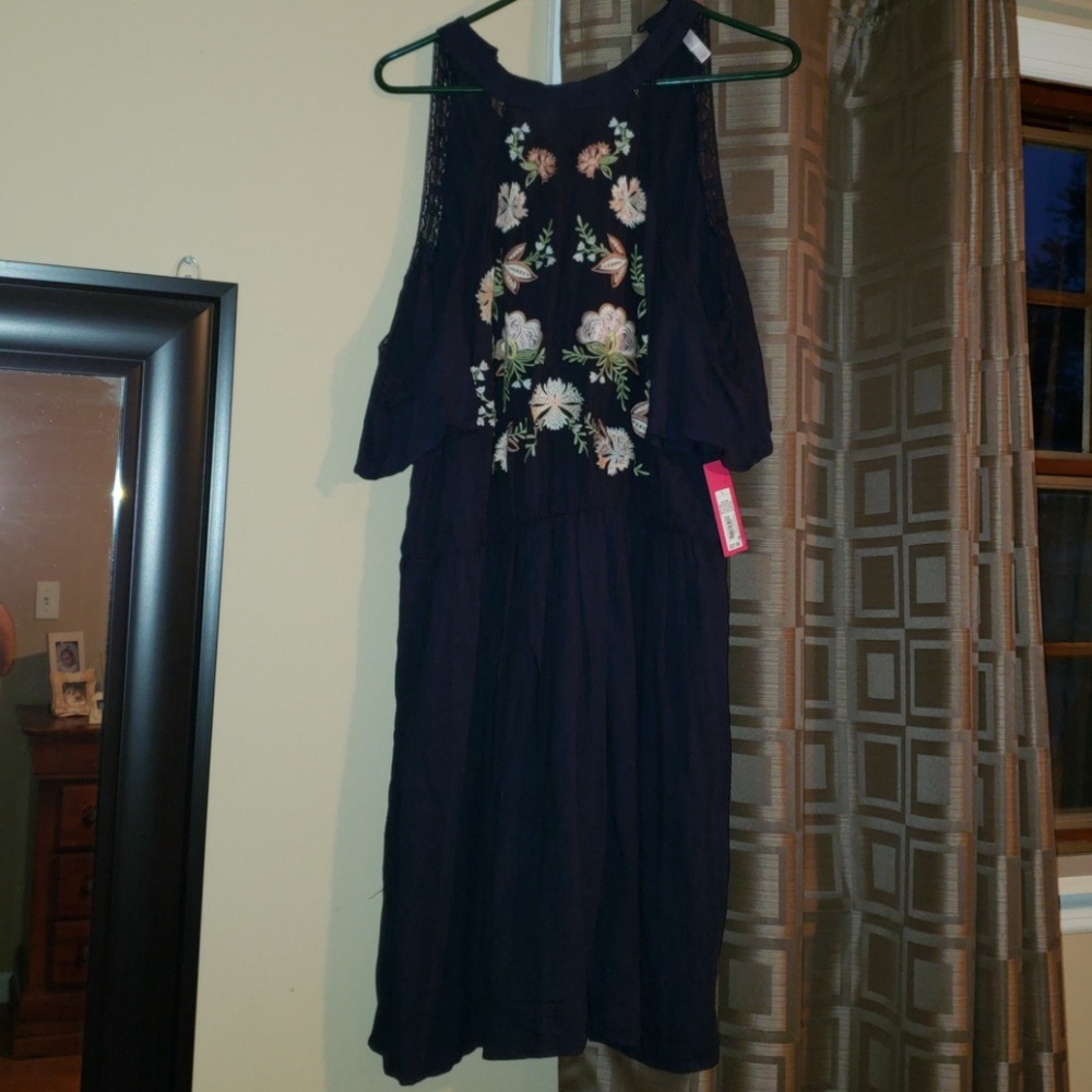 Navy blue embroidered dress size L